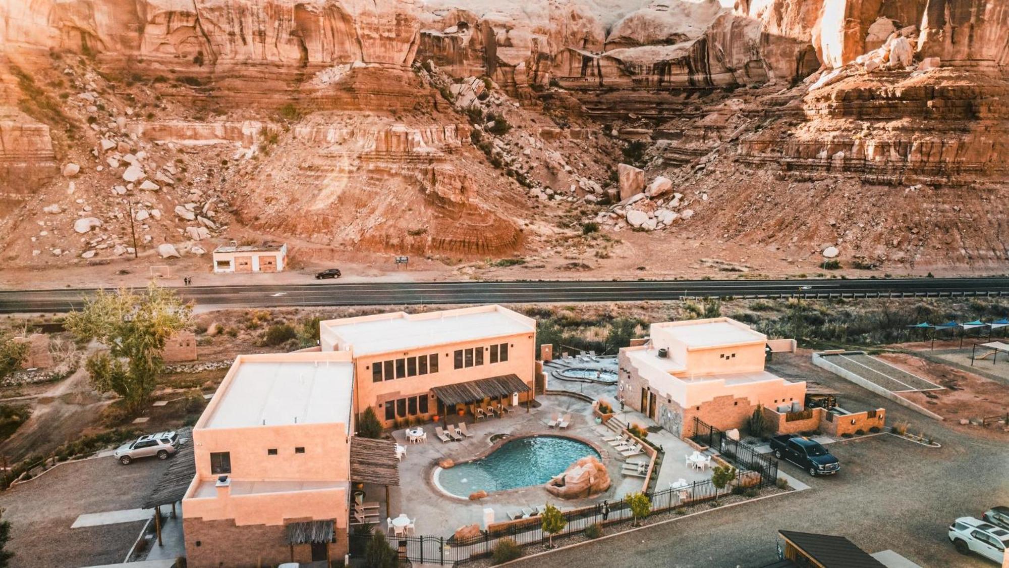 Bluff Dwellings Resort מראה חיצוני תמונה